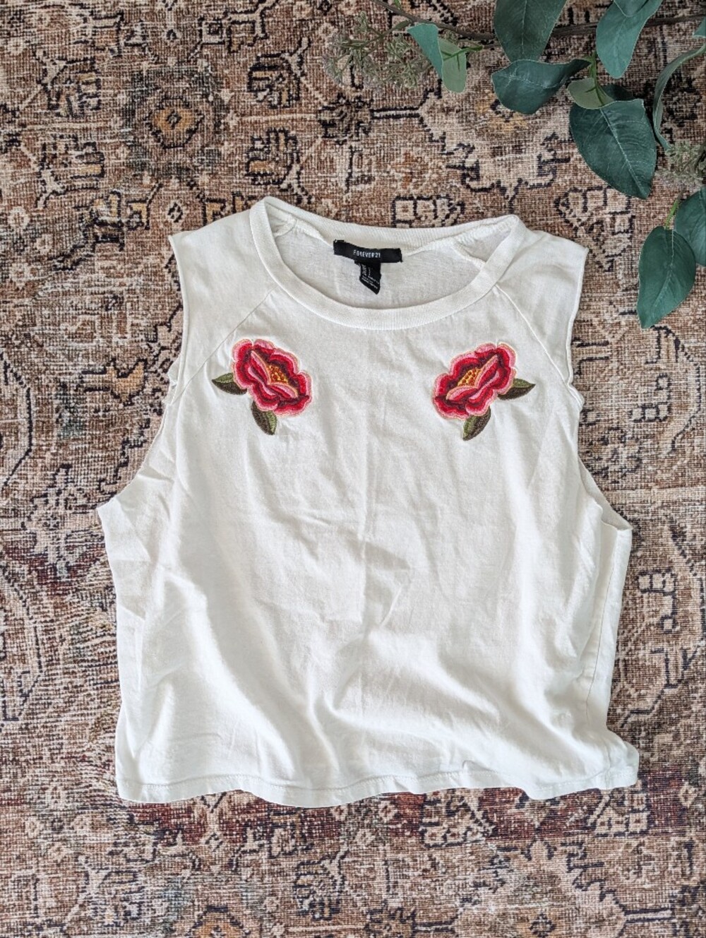 Forever 21 cut-off tank S